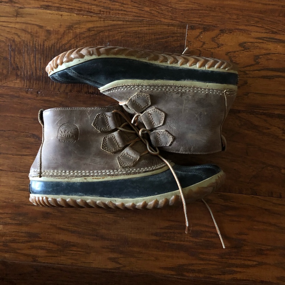 Sorel out n about boots